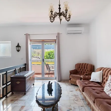 Semesterbostad Vivenda Alves Charneca (Setubal)