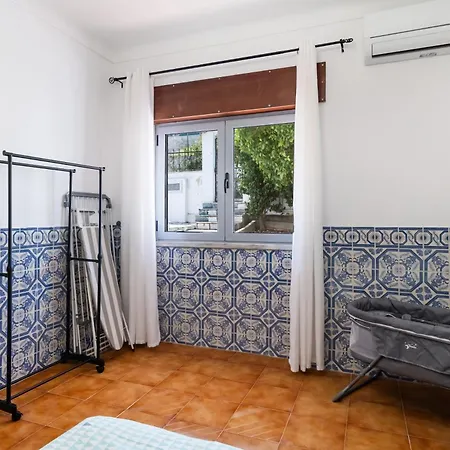 Vivenda Alves Charneca (Setubal)